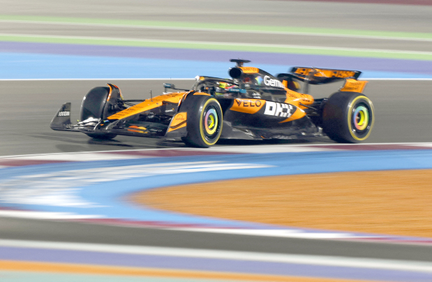 Piastri on sprint pole